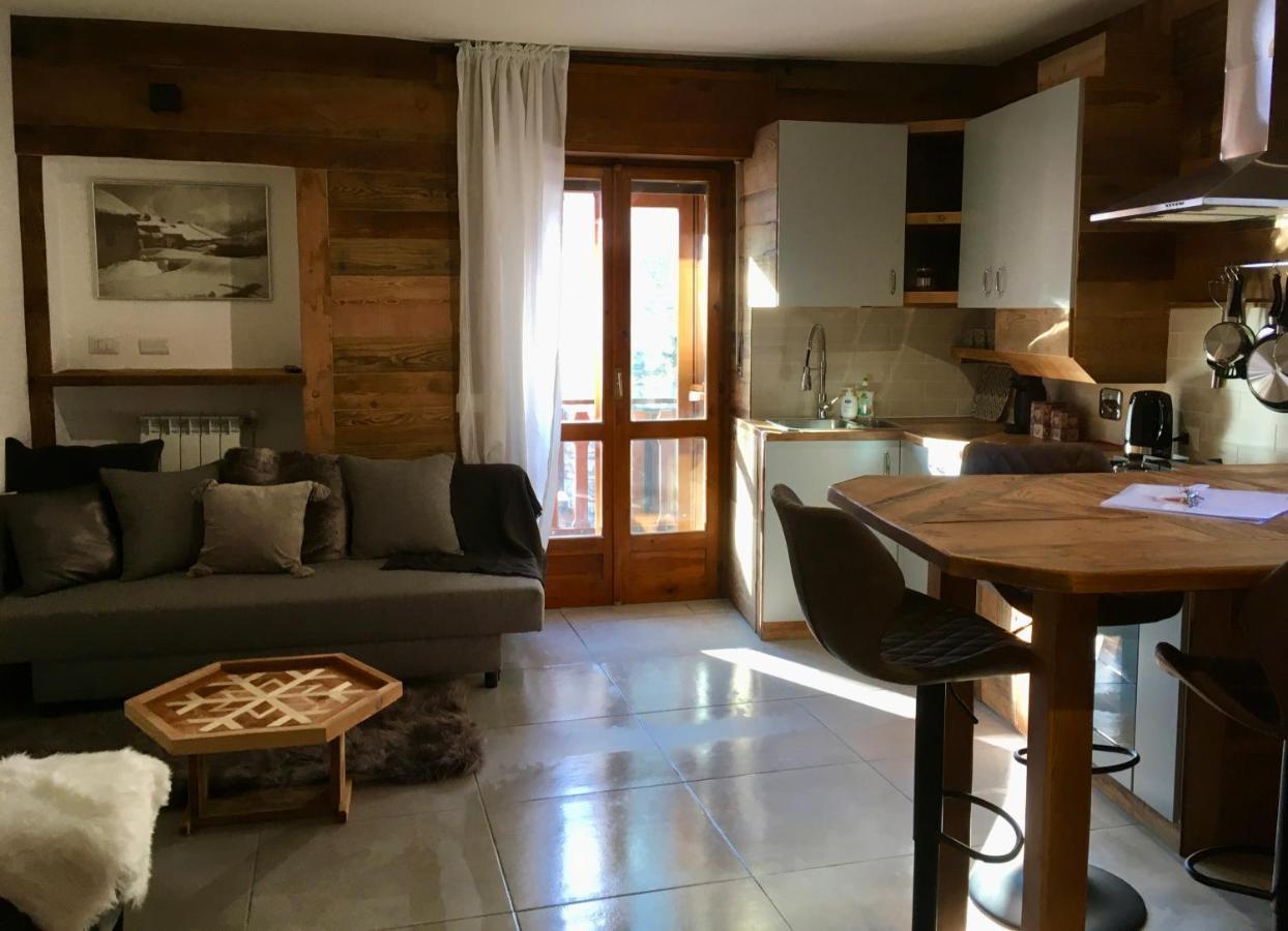 Casa Della Nonna Appartement Oulx Buitenkant foto