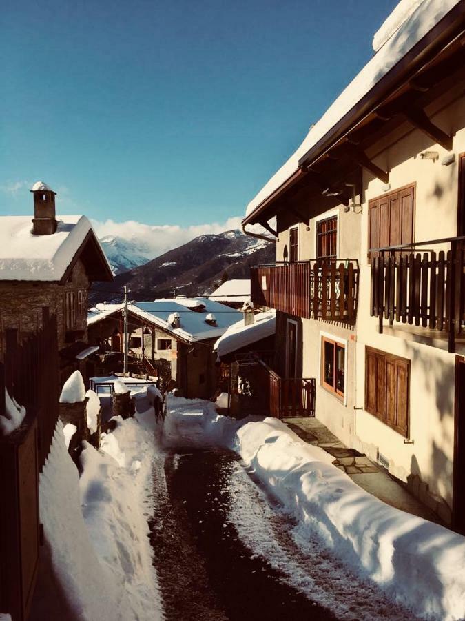 Casa Della Nonna Appartement Oulx Buitenkant foto